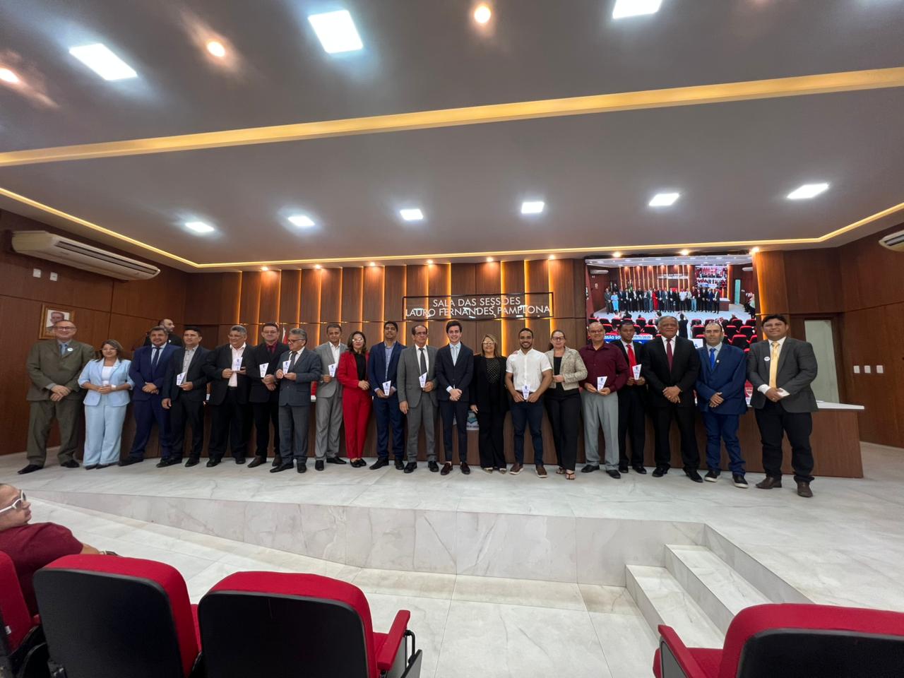 Câmara Municipal de Caraúbas realiza sessão solene em homenagem ao Dia Municipal do Evangélico